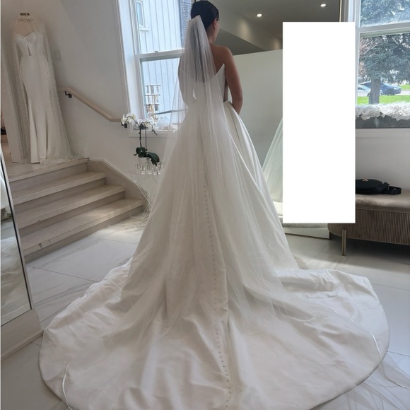 Satin edge bridal veil cathedral length - Picture 2 of 3